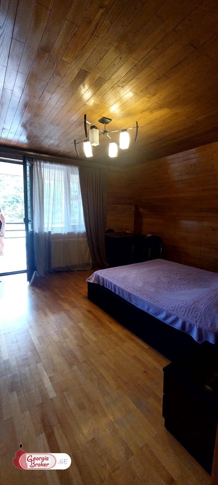 продается дом с новым ремонтом 10-комнат